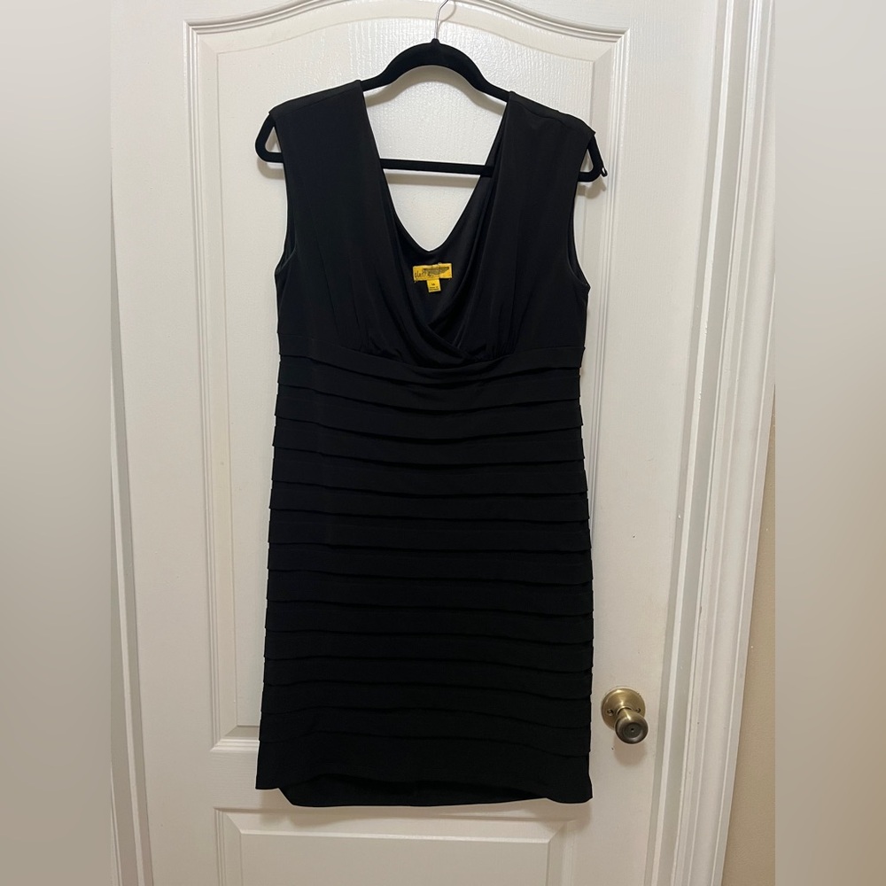 Clari.E Black Sleeveless Midi Dress Size 14 Elegant Flattering